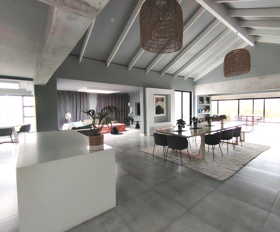 5 Bedroom Property for Sale in Brackenridge Western Cape